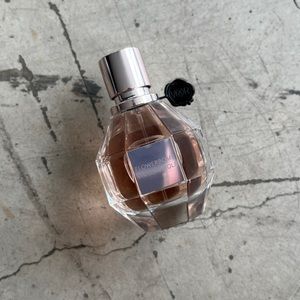 Viktor & Rolf Flowerbomb Perfume